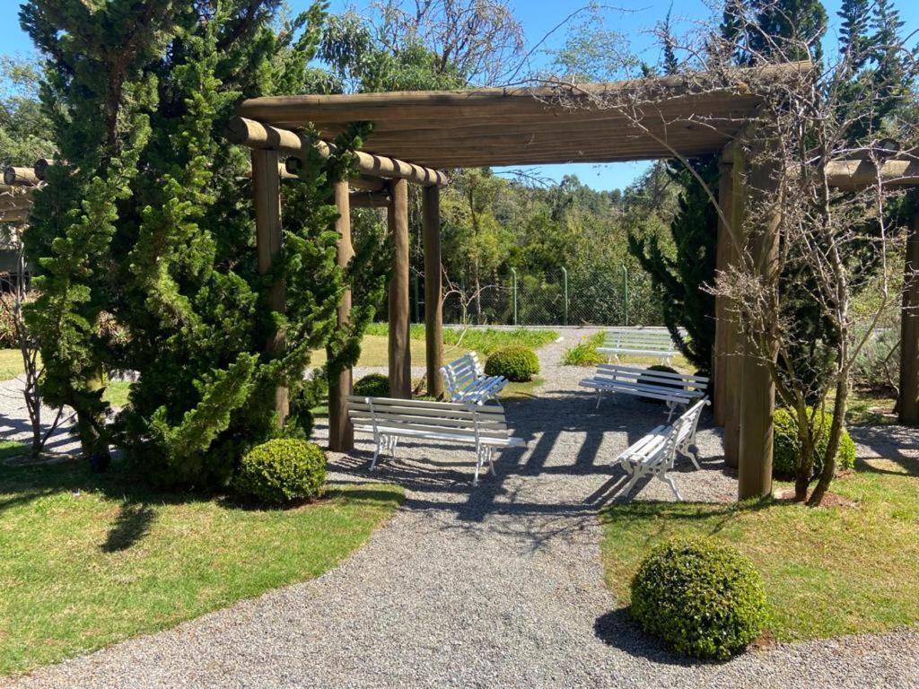 No Quatre Saisons Com Cafe Da Manha Apartment Campos do Jordao